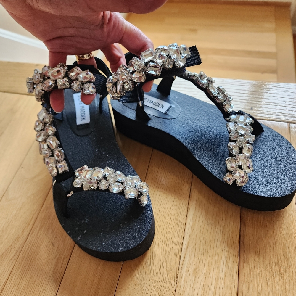 Ladies Steve Madden blingy sandals